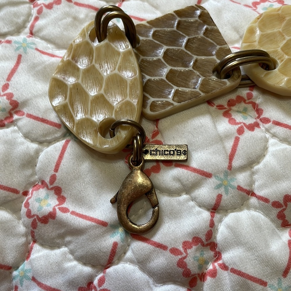 Chicos, textured, snake, print desk chain belt - Picture 6 of 7